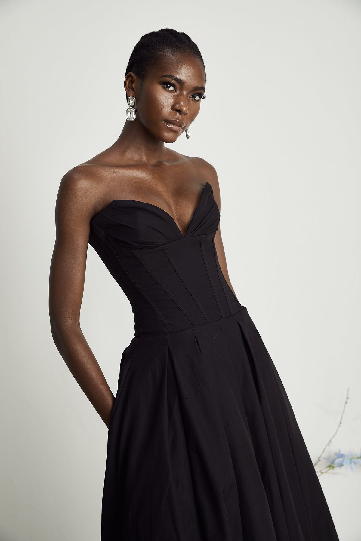 Siena - Noir Midi Dress