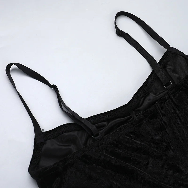 Lilith Noir Corset Slit Dress
