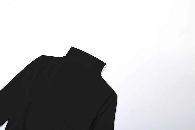 Maëlys Sky High-Neck Gown